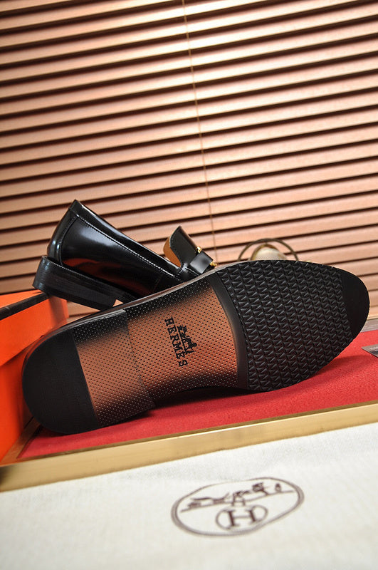 Hermes shoes Style 073 - close-up of elevated everyday design