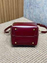 Chic Women's Shoulder Handbag - Luxury Premium Designer Style - NM3635