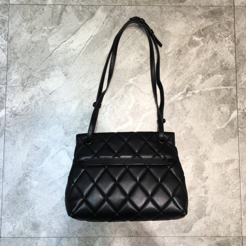 Sleek Premium PU Leather Handbag - Polished Finish | Women's Statement Accessory #788 - close-up detail shot (image 3) of designer-inspired handbag