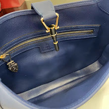 Chic Women's Crossbody Handbag - Luxury Premium Designer Style - NM3926