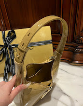 Chic Designer Tote Handbag - Luxury Premium Women's Fashion Bag - NM7162