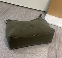 New Luxury Iconic Crossbody Bag - Women's Elegant Designer Fashion - NM6611