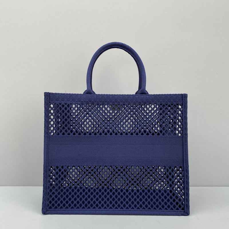Close-up detail of structured elevated women's handbag – women's premium purse