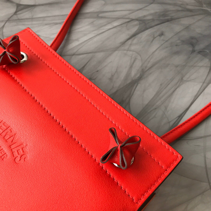 Interior view of everyday-ready premium bag
