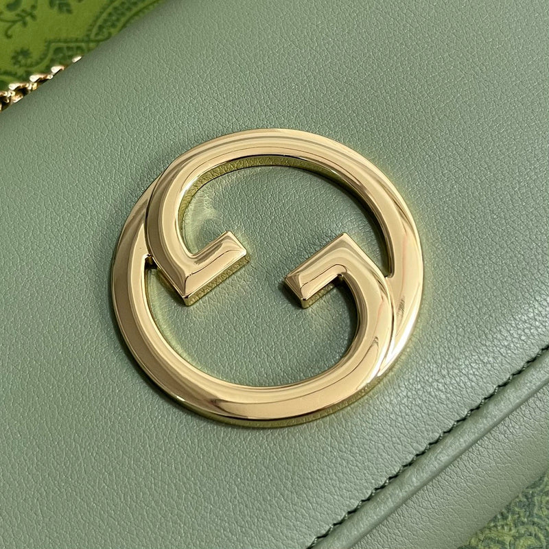Side profile of premium chic women's handbag – women's luxury handbag