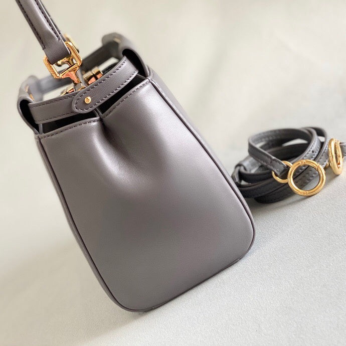 Ziva's Charm handbag – full view (Standard Size)