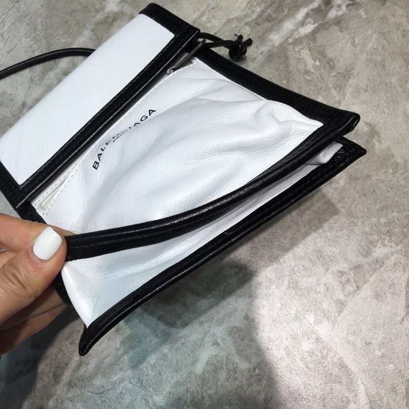 Effortless Premium PU Leather Handbag - Polished Finish | Women's Everyday Carry Handbag #208 - interior view (image 6) of designer-inspired handbag