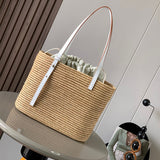 Ziva's Charm handbag – detail view (27cm*20cm*10cm)