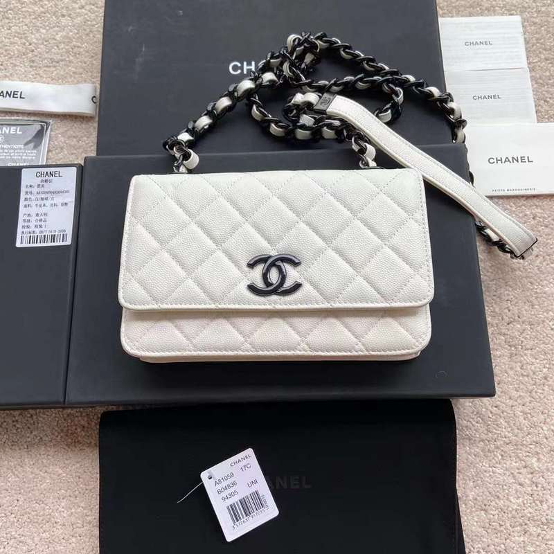 Zivas Charm Classic Sensibility Everyday Handbag (Premium Everyday Carry) – Detail View