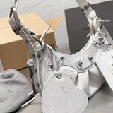 Ziva's Charm handbag – close-up view (one versatile size)