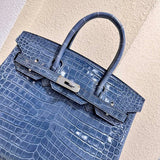  Refined carryall bag front view 19