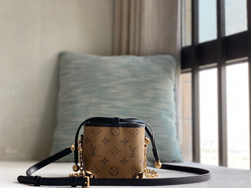  signature satchel detail view showing craftsmanship