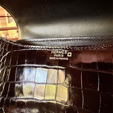  tote bag interior and compartment view 9