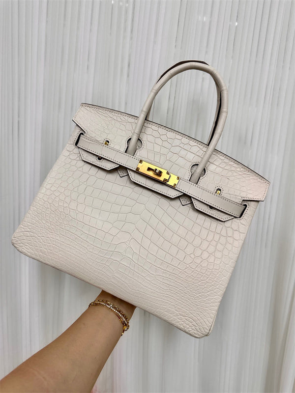  timeless structured bag styled with outfit