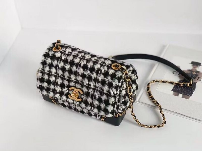  women's handbag, mid design, view 3