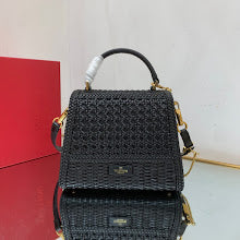 Chic Designer Shoulder Handbag - Premium Luxury Women's Style - NM2742