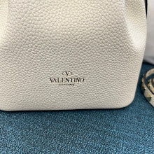 Chic Women's Satchel Handbag - Luxury Premium Designer Style - NM2812