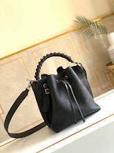 Designer Iconic Tote Handbag - Premium Luxury Women's Fashion - NM4195
