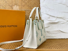 Chic Designer Satchel Bag - Luxury Women's Top Handle Handbag - NM4457