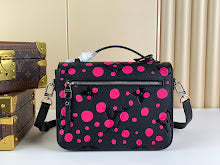 Luxury Monogram Shoulder Bag - Women's Elegant Designer Fashion - NM4615