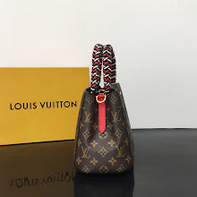 Premium Women's Crossbody Bag - Luxury Designer Fashion Accessory - NM4563