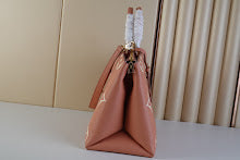 Premium Leather Crossbody Bag - Elegant Women's Designer Handbag - NM4881