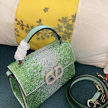 Luxury Iconic Crossbody Bag - Women's Elegant Designer Fashion - NM2769