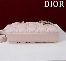Chic Designer Shoulder Handbag - Premium Luxury Women's Style - NM7431