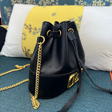 Luxury Iconic Crossbody Bag - Women's Elegant Designer Fashion - NM2800