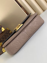 Designer Iconic Shoulder Bag - Luxury Women's Premium Fashion - NM4743
