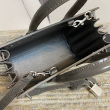 Luxury Structured Shoulder Bag - Women's Premium Designer Fashion - NM3261