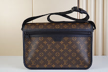 Luxury Signature Top Handle Bag - Elegant Women's Designer Handbag - NM4670