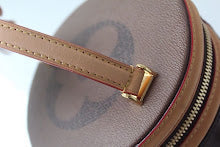 Luxury Structured Shoulder Bag - Women's Premium Designer Fashion - NM4629