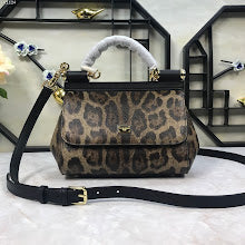 Chic Designer Crossbody Purse - Premium Luxury Women's Style - NM7085