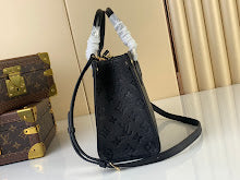Chic Women's Designer Tote - Luxury Premium Handbag Style - NM4946