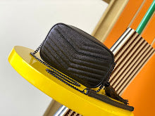 Designer Iconic Shoulder Bag - Luxury Women's Premium Fashion - NM3710