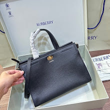 New Premium Heritage Tote Bag - Elegant Women's Luxury Designer Style - NM5617