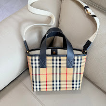New Designer Heritage Crossbody Bag - Premium Luxury Women's Fashion - NM5890