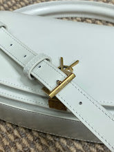 Luxury Signature Top Handle Bag - Elegant Women's Designer Handbag - NM3553