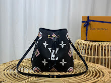 Premium Signature Crossbody - Chic Women's Luxury Designer Bag - NM4485