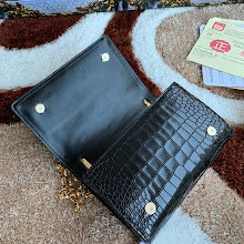 Luxury Structured Shoulder Bag - Women's Premium Designer Fashion - NM7091