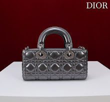 Chic Designer Tote Handbag - Luxury Premium Women's Fashion Bag - NM7595