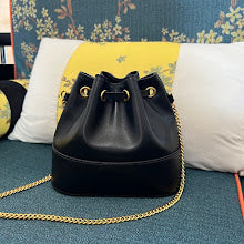 Luxury Iconic Crossbody Bag - Women's Elegant Designer Fashion - NM2800