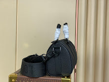 Designer Iconic Tote Handbag - Premium Luxury Women's Fashion - NM4103