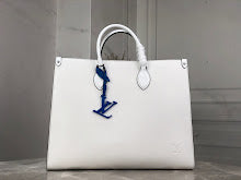 Chic Women's Crossbody Handbag - Luxury Premium Designer Style - NM4763