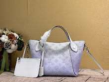 Chic Women's Shoulder Handbag - Luxury Premium Designer Style - NM5142