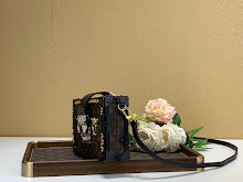 Premium Women's Crossbody Bag - Luxury Designer Fashion Accessory - NM4977