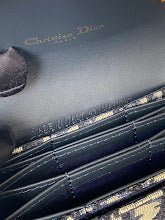 Premium Leather Crossbody Bag - Elegant Women's Designer Handbag - NM7434