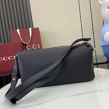 Chic Women's Designer Tote - Luxury Premium Handbag Style - NM3951