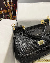 Premium Leather Crossbody Bag - Elegant Women's Designer Handbag - NM7130
